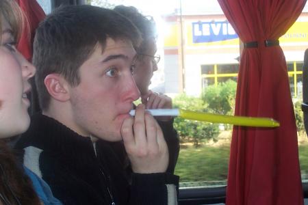 AVRIL 2007 - délire dans le bus à Beber!